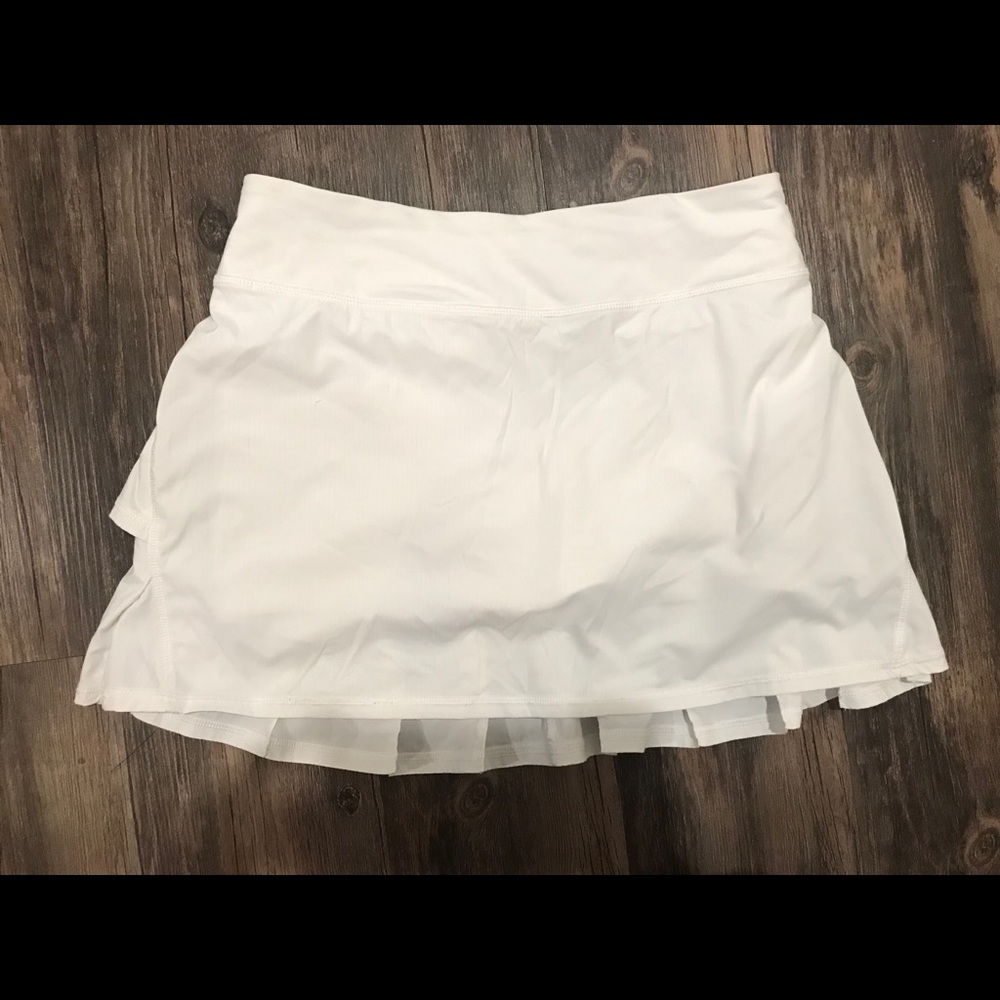 Lululemon White Skirt Size 4 - Like New